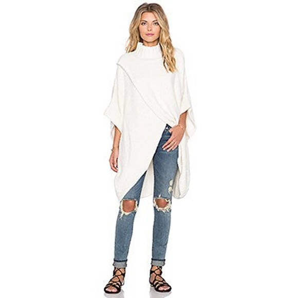 Free People Sweaters - XS/S Free People Ivory All Wrapped Up Cocoon Sweater